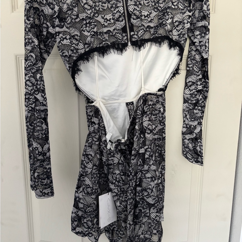 Alexis Black and White Chemise Elegant Sleepwear